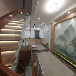 Nội thất sang trọng - thông minh, điều khiển từ xa - Gara oto, 6,X tỷ