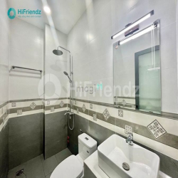 Cho thuê phòng ban công đầy đủ nội thất mới