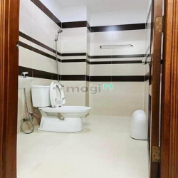 Bán nhà mặt tiền 12 phòng (4x29) 141/40 Đường 28 P6 Lê Đức Thọ Gò Vấp