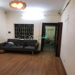 Bán nhà tập thể ngõ 55 Hoàng Hoa Thám 45m2 2PN1WC giá 1.8 tỷ mới đẹp