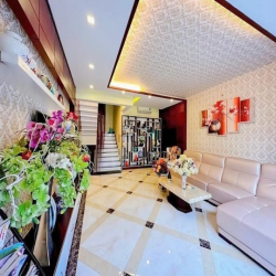Nhà đẹp ở liền 3 lầu ST Đường 10m KDC Tân An Huy, Tân Phong, Quận 7