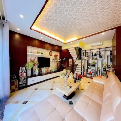 Nhà đẹp ở liền 3 lầu ST Đường 10m KDC Tân An Huy, Tân Phong, Quận 7