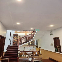 Bán Biệt Thự 3 Mặt Tiền Nguyễn Văn Trỗi P.12 Phú Nhuận Giá 120 Tỷ.