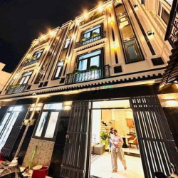 Bán nhà Hẻm 5m Quang Trung, P8, GV, 5.6 x 7.5m, 4 tầng, giá: 5.35 tỷ