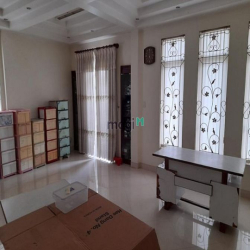CHO THUÊ Nhà 500 m²- HXH, Nguyễn Tri Phương, Q10 -8.5m x 14m-10P-1H 4L