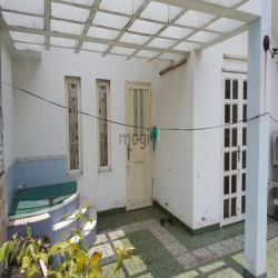 CHO THUÊ Nhà 500 m²- HXH, Nguyễn Tri Phương, Q10 -8.5m x 14m-10P-1H 4L