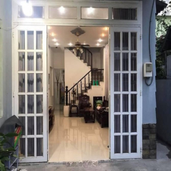 Nhà ngay trung tâm Quận 2, 03 mặt lấy sáng - Chủ cần tiền bán gấp.