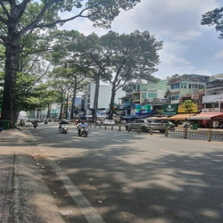 CHO THUÊ Nhà 500 m²- HXH, Nguyễn Tri Phương, Q10 -8.5m x 14m-10P-1H 4L
