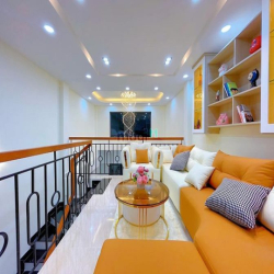 Lên sóng nhà HXH đ. Hồ Văn Huê,P9,q.Phú Nhuận,70m2,3ty100,sổ riêng