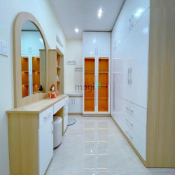 Lên sóng nhà HXH đ. Hồ Văn Huê,P9,q.Phú Nhuận,70m2,3ty100,sổ riêng