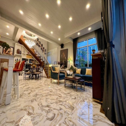 hạ 500tr bán rẻ căn penhouse starhill, 3 tầng sát trường đinh thiện lý
