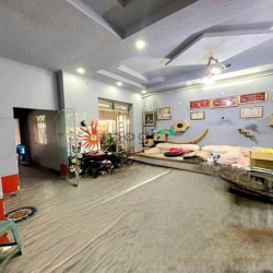 Bán nhà, đường thông 8m, kế bên Hoàng Diệu 2 Linh Chiểu, Thủ Đức,140m2