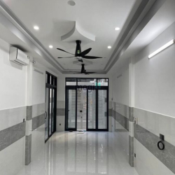 Cho thuê nhà 331B Lê Văn Sỹ, Quận 3. Nhà mới, DTSD hơn 200m2