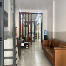 Nhà [4x30] 3 lầu 4pn/5wc gần Bến Xe Miền Tây, P. An Lạc