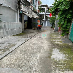 Hẻm xe hơi - 128 Bàn Cờ. DT : 27m vuông. Giá : 4.4 tỷ