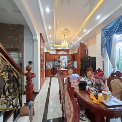 Biệt Thự Sân Vườn Siêu Hiếm, KDC Thượng Lưu Gò Vấp. Chỉ 7x tỷ