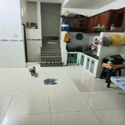 Cho thuê nhà nguyên căn 1PN ban công gần quận trung tâm