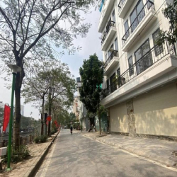 Tòa nhà 6 tầng thang máy mặt phố Vệ Hồ. DT 120m2, 45 tỷ. Kinh doanh