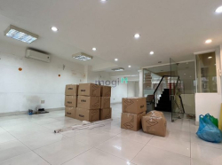 Bán nhà phố mặt tiền đường lớn kế góc đường Bùi Bằng Đoàn, Phú Mỹ Hưng