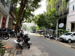 Bán nhà phố mặt tiền đường lớn kế góc đường Bùi Bằng Đoàn, Phú Mỹ Hưng