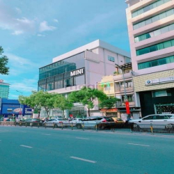 Bán gấp tòa nhà 4 tầng ngay đường Cao Thắng, P.12, Q.10 DT 16,5x54m