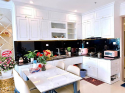 Cần bán gấp nhà Phố Thái Hà ( tầng 1) giá 3.5 tỷ, 50m2, KD đông đúc.