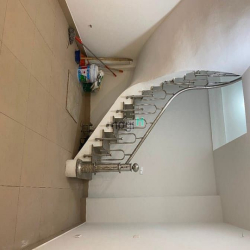 Mặt phố 8,5 tỷ phố Trần Quốc Hoàn, gần ĐH quốc gia HN, kinh doanh đỉnh