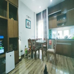 Bán nhà mặt phố Đội Cấn trung tâm Ba ĐÌnh 74m 4T MT4,7m giá 30,9 tỷ.