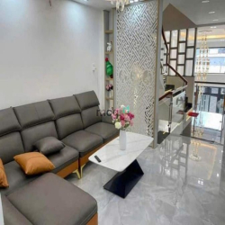 Bán nhà hẻm 2,5m đường số 28, P.6, 3,2 x 15 nở hậu 4,5m giá 5.2 tỷ tl