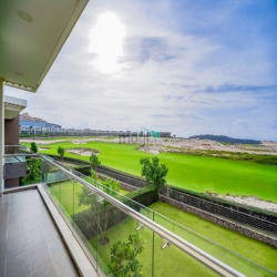 villa thiết kế kiểu Mỹ mặt sân golf view biển sổ hồng lâu dài