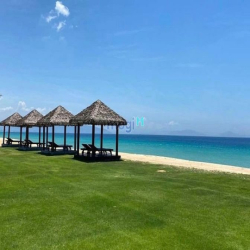 villa thiết kế kiểu Mỹ mặt sân golf view biển sổ hồng lâu dài