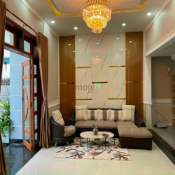 Cho Thuê Nhà Phổ Quang, Quận Tân Bình, DT: 10x20m, 2 lầu