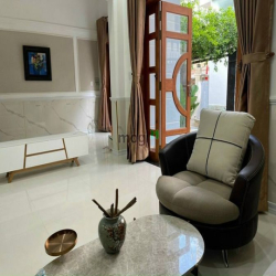 Cho Thuê Nhà Phổ Quang, Quận Tân Bình, DT: 10x20m, 2 lầu