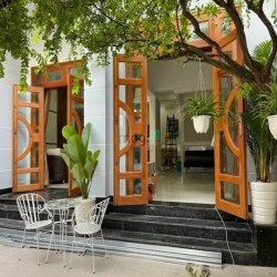 Cho Thuê Nhà Phổ Quang, Quận Tân Bình, DT: 10x20m, 2 lầu