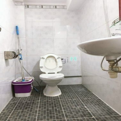 Cần tiền trả nợ bán gấp nhà Đ. Nguyễn Chí Thanh, 63m2, gần BV Chợ Rẫy,