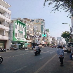 Cho Thuê Căn Duy Nhất Mặt Tiền Võ Văn Tần Ngang 5,5m. Đường 2 Chiều