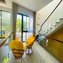 Bán nhà biệt thự nghĩ Dưỡng hồ bơi rộng 300m2 Đặng Thúc Vịnh Hóc Môn