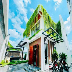 Bán nhà biệt thự nghĩ Dưỡng hồ bơi rộng 300m2 Đặng Thúc Vịnh Hóc Môn