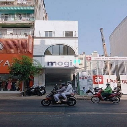 Cho Thuê Căn Duy Nhất Mặt Tiền Võ Văn Tần Ngang 5,5m. Đường 2 Chiều