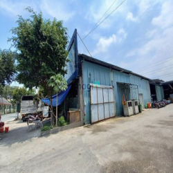 Cho thuê kho xưởng mặt tiền Nguyễn Hữu Thọ DT 1000m chia nhỏ 600m&400m