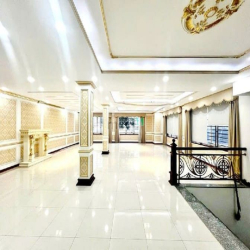 Tòa nhà 180m2 Bát Khối-Thạch bàn, MT 25m, khu chia lô, view CV, 41 tỷ.