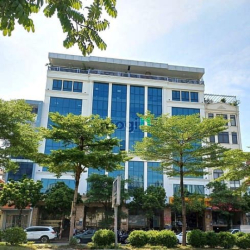 Tòa nhà 180m2 Bát Khối-Thạch bàn, MT 25m, khu chia lô, view CV, 41 tỷ.