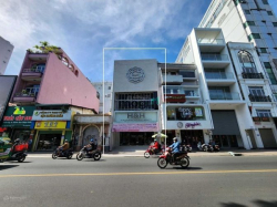 Cho thuê nhà 215A - 215B Hai Bà Trưng, Q. 3 - DT 7.3x24m, 1 trệt 2 lầu