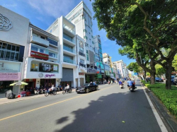Cho thuê nhà 215A - 215B Hai Bà Trưng, Q. 3 - DT 7.3x24m, 1 trệt 2 lầu