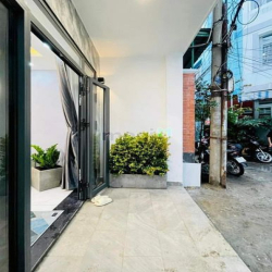 Chính chủ ngộp tiền cần bán nhà Đ.Hai Bà Trưng,Quận 3 DT 90m2 Giá 1tỷ9