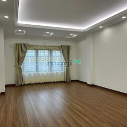 Cho thuê nhà nguyên căn phố trung kính, Dt 50m2 xây 5 tầng, Mt5m