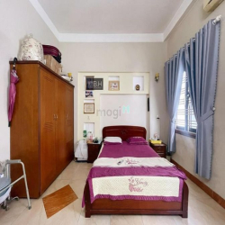 Bán Nhà 3 tầng kiệt ô tô Nguyễn Hoàng. 176m2 đất rộng rãi