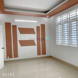Nhà 50m2 – Ngay Chợ Kiến Thiết – Hiệp Phú  - 3 Tầng – giá hơn 4 tỷ