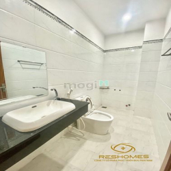 Cho THUÊ Nhà Mặt Tiền Nguyên Căn Lô Góc Đường N1 Khu D2D