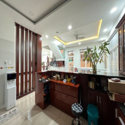 Villa450M2  cho thuê Mặt TIỀN đường Nguyễn Qúy Cảnh P.An Phú Quận 2